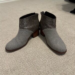 Toms booties